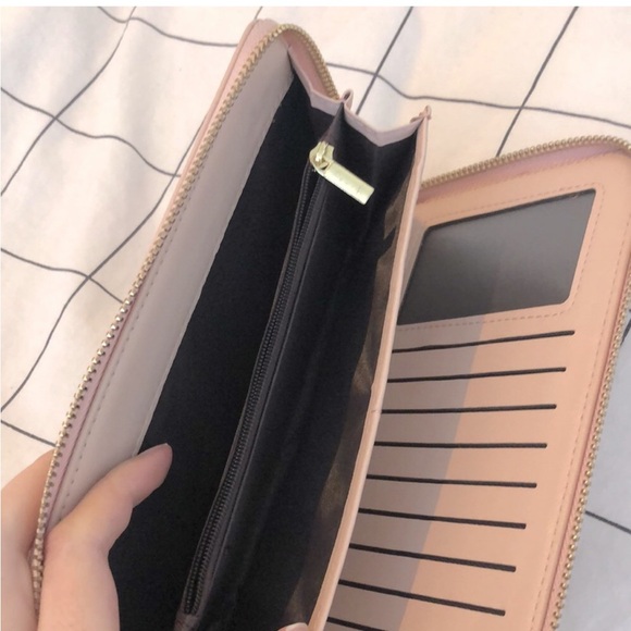 3/$25 WRISTLET/WALLET Light Pink *AS IS* - Picture 4 of 6